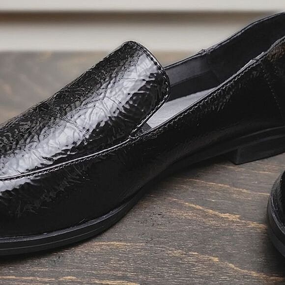 Dolce Vita Calla black faux patent pebbled leather loafers - Picture 9 of 9